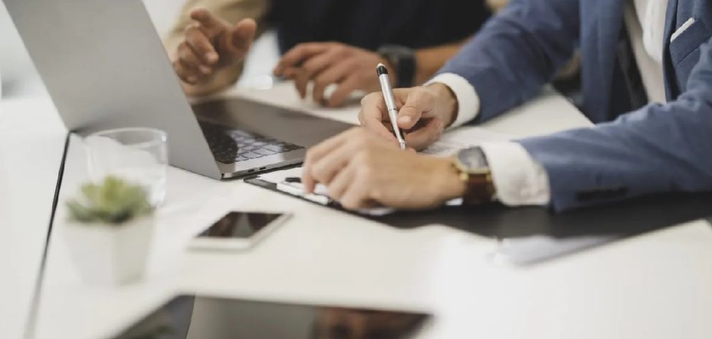 How to Manage Time in an Office Job