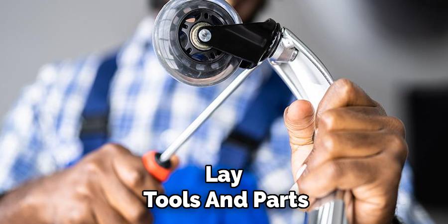 Lay 
Tools And Parts